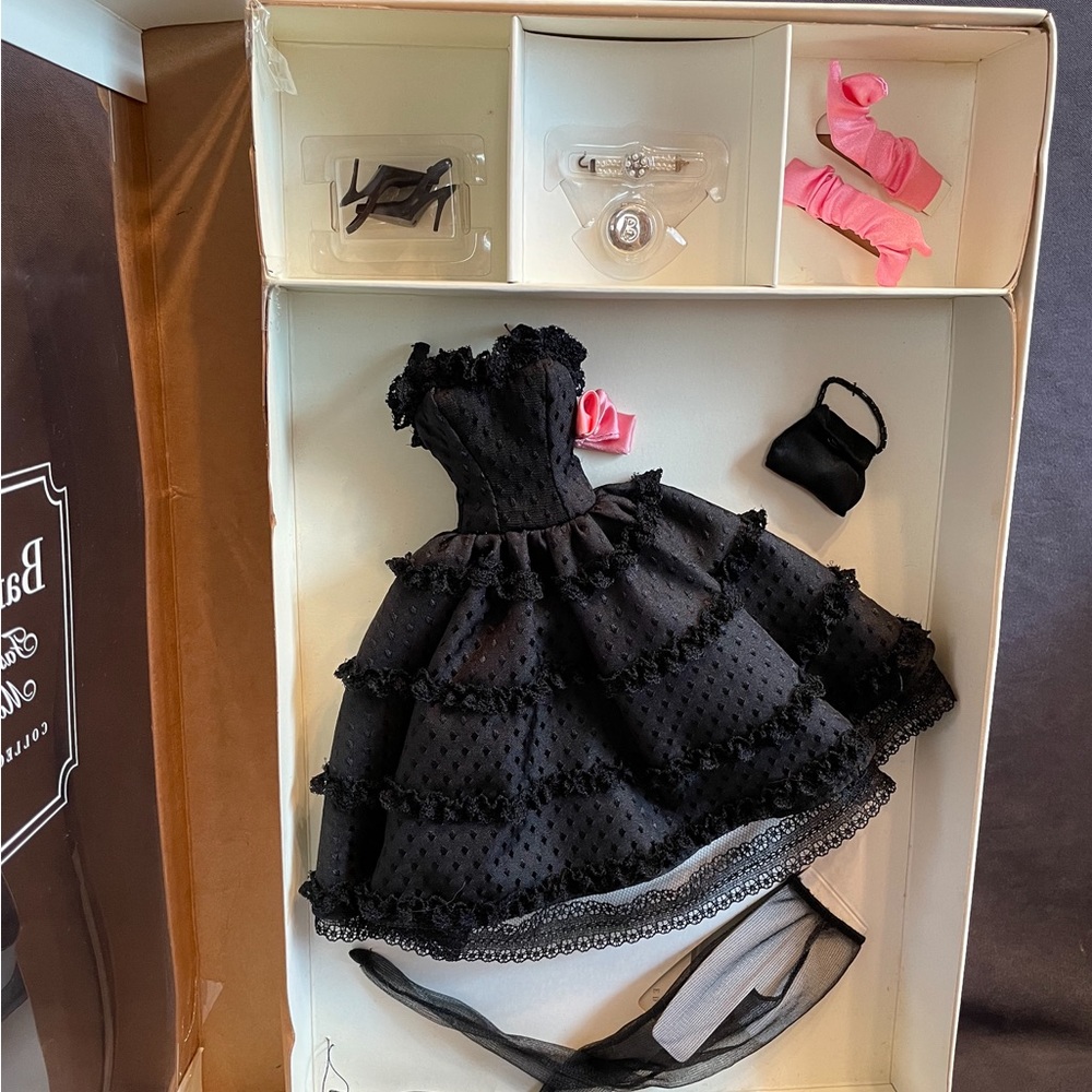 Mattel “Black Enchantment” Fashion for Silkstone* Barbie. 2005